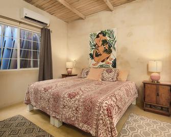 My Sisters House - Female only - Sayulita