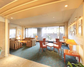 Art Hotel Joetsu - Jōetsu - Salónek
