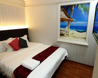 Grand SH Hotel - Miri - Bedroom