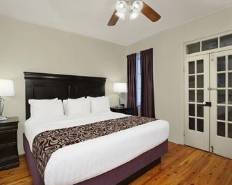 Inn On Ursulines - New Orleans - Bedroom