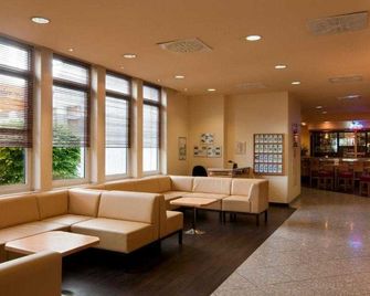 Sunday Hotel Frankfurt Airport - Neu-Isenburg - Neu-Isenburg - Lobby