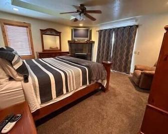 Lodge on the Green - Thayne - Bedroom