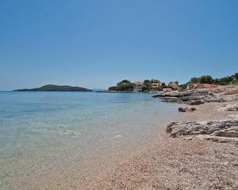 3 bedroom gorgeous apartment in Blato - Blato - Пляж