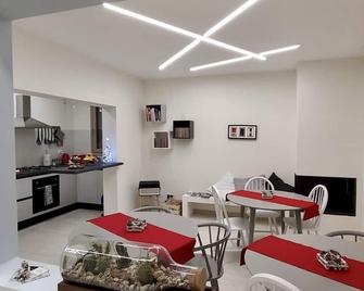 Villa Joy - Iconic Heritage Rooms - Montesilvano - Restaurante