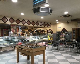 Santa Ana Hostal - Madridejos