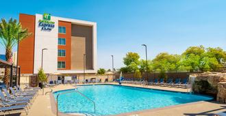 Holiday Inn Express & Suites - Las Vegas - E Tropicana, An IHG Hotel - Las Vegas - Pool