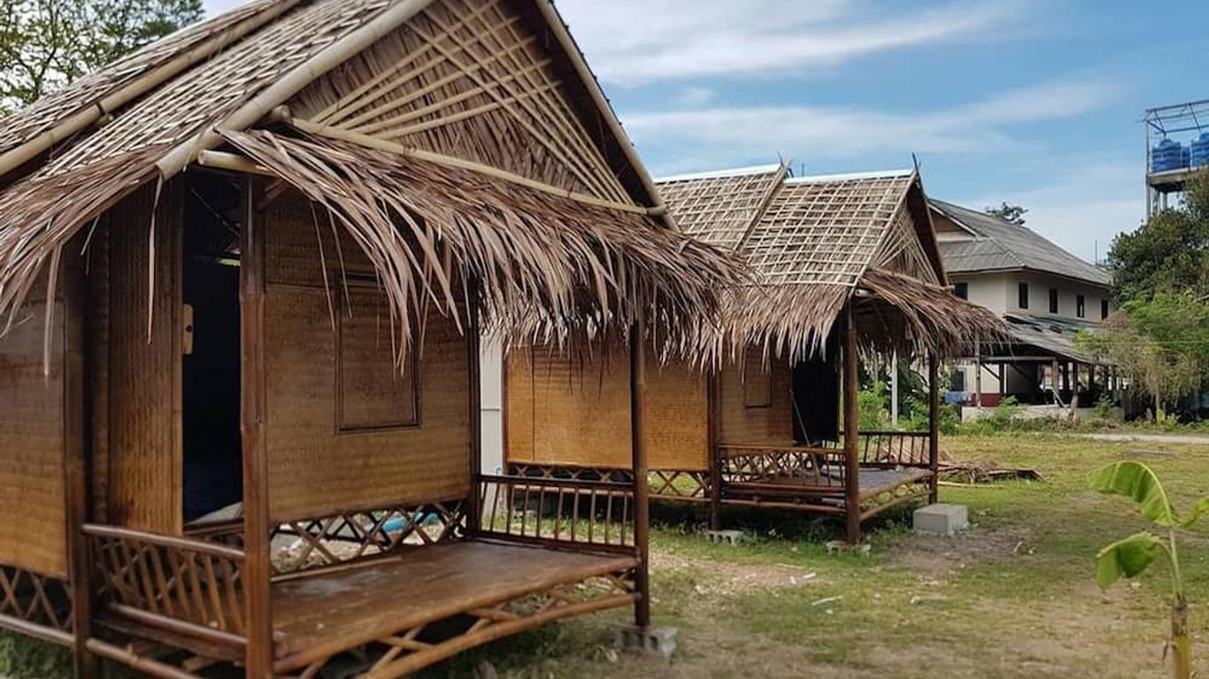 Lanta Local Hut