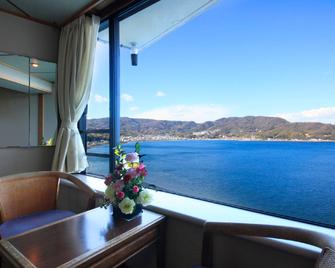 Hotel Sun Hatoya - Itō - Balcony