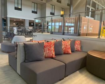 Holiday Inn Baton Rouge-South By IHG - באטון רוז' - סלון
