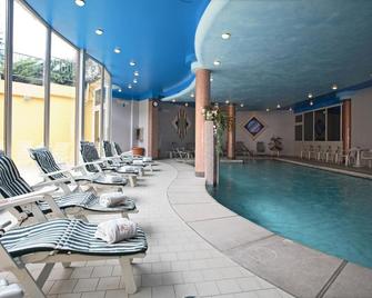 Hotel Centro Benessere Gardel - Arta Terme - Piscina