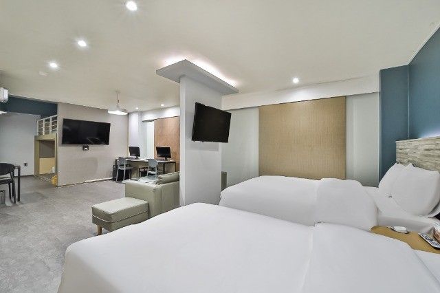 Daegu Seongseo Hotel May