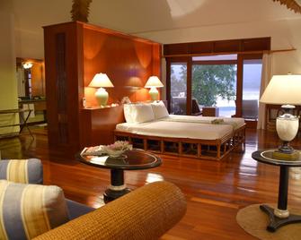 Badian Island Wellness Resort - Badian - Bedroom