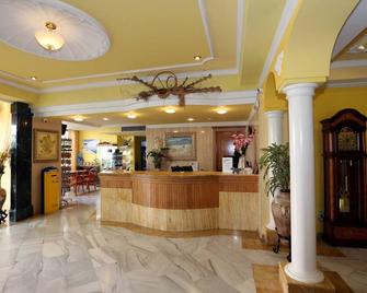 Hotel Manaus - S'Arenal - Front desk