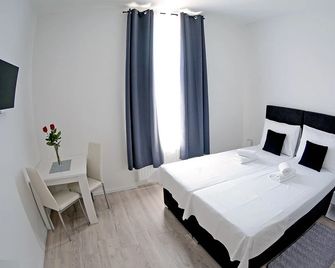 Virtus Apartments and Rooms with Free Private Parking - Zagreb - Bedroom