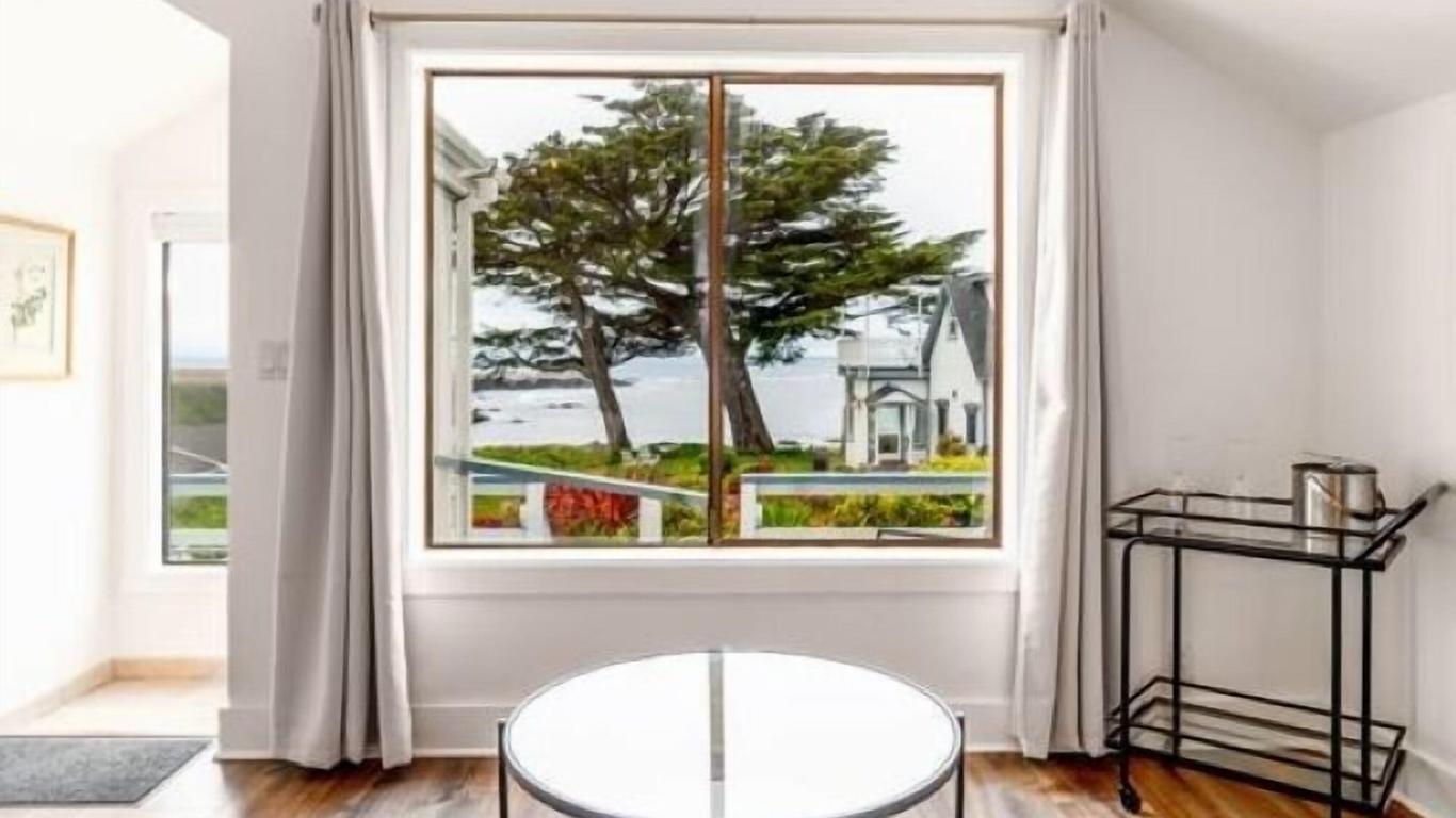 Agate Cove Inn