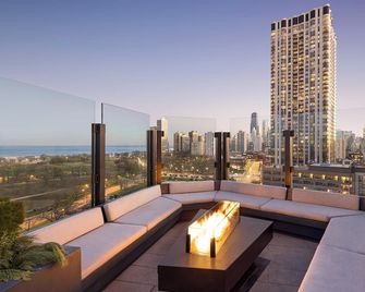 Hotel Lincoln - שיקאגו - מרפסת