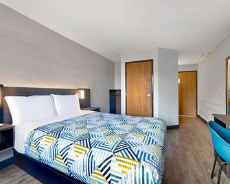 Motel 6 Cedar Rapids Airport - Cedar Rapids - Bedroom
