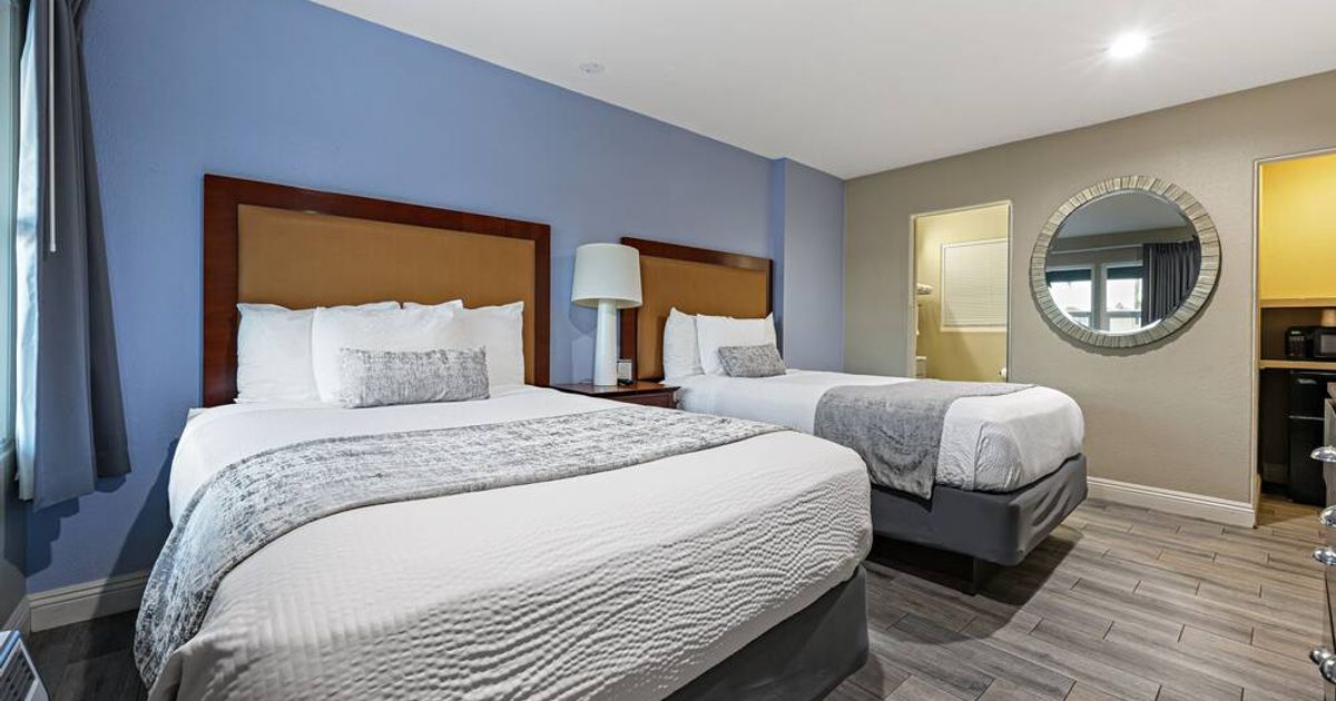 Hotel Point Loma £56. San Diego Hotel Deals & Reviews KAYAK