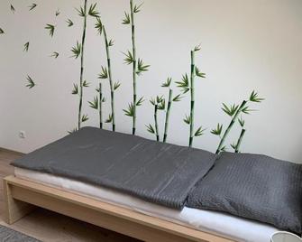 Donauland: Große Helle 2 Schlafzimmer Wohnung - Gänserndorf - Bedroom
