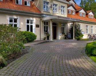 Lieblingsplatz Bohlendorf - Wiek - Gebäude