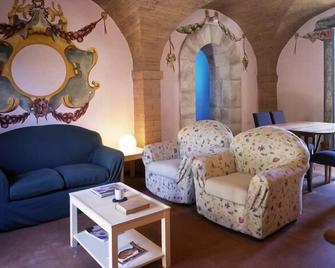 Subretia Residenze Di Campagna - Montefalco - Obývací pokoj