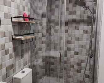 Familyhostelpinto - Pinto - Baño