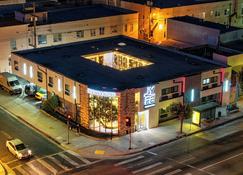 Lyfe Inn & Suites By Aga - Beverly Hills - Los Ángeles - Edificio