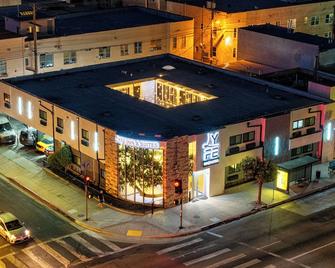 Lyfe Inn & Suites By Aga - Beverly Hills - Los Angeles - Building