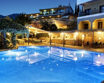 Miramare Hotel Eretria - Eretria - Zwembad