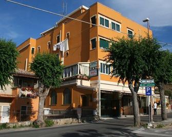 Narcisse - Tropea - Edificio