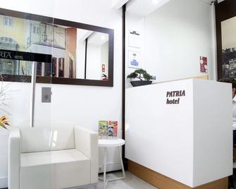 Patria Hotel - Lisbon - Front desk