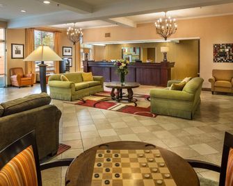 DoubleTree by Hilton Olympia - Olympia - Lobby