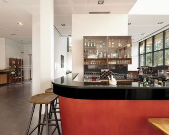 Zhiwaling Ascent - Timbu - Bar