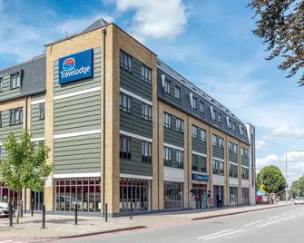 Travelodge London Bromley - Bromley - Building