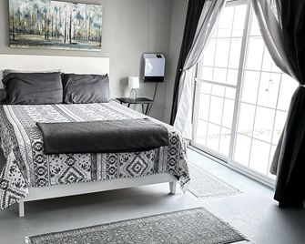 Home in the Center of the City! - Alexandria - Slaapkamer