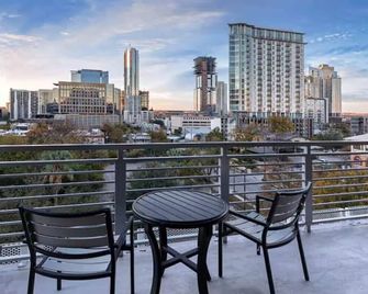 2-bedroom presidential suite Austin, TX - Austin - Balkon