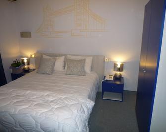 Hotel International - Sirmione - Bedroom