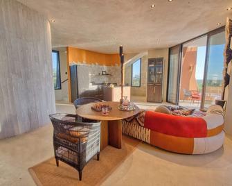 The Ekipa - Okaukuejo - Living room