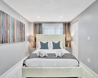 4br Modern Htd Pool Jacuzzi 1.5 Miles To The Beach - Deerfield Beach - Bedroom
