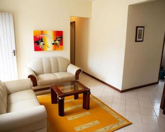 Apto agradavel a 600m a pe do mar, em Itapua ES - Vila Velha - Salon