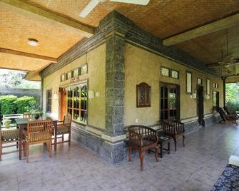 Dasa Wana Jungle Resort, Candidasa - Manggis - Patio