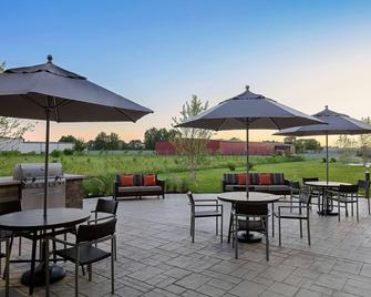 Towneplace Suites By Marriott Danville - Danville - Binnenhof