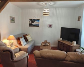 Gite Chez Renee - Azay-le-Ferron - Living room