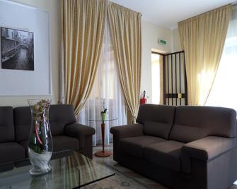Hotel Astoria - Desenzano del Garda - Living room
