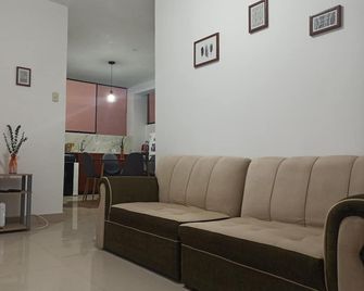 Acogedor departamento Los Andes céntrico en Piura - Piura - Soggiorno