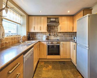Host & Stay - Shepherd's Nook - Chathill - Kitchen