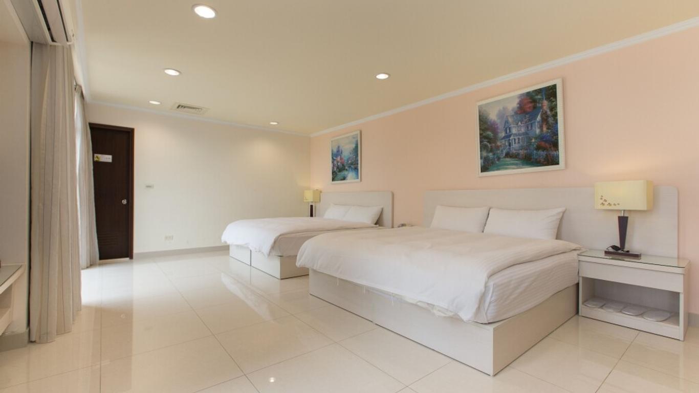 F Hotel三義館
