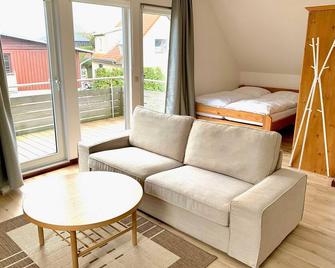 Vineta Ferienwohnungen - Trassenheide - Wohnzimmer