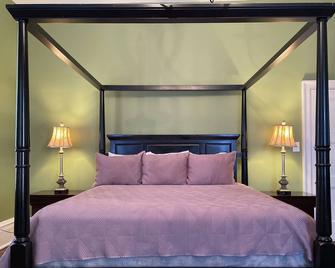 17Hundred90 Inn and Restaurant - Savannah - Bedroom