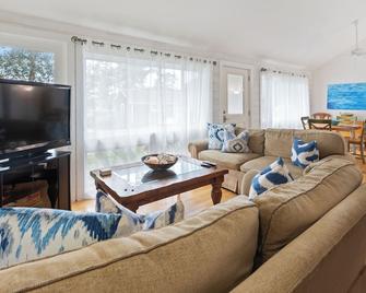 Rex- East Hampton Cottage- 5 stars - East Hampton - Wohnzimmer